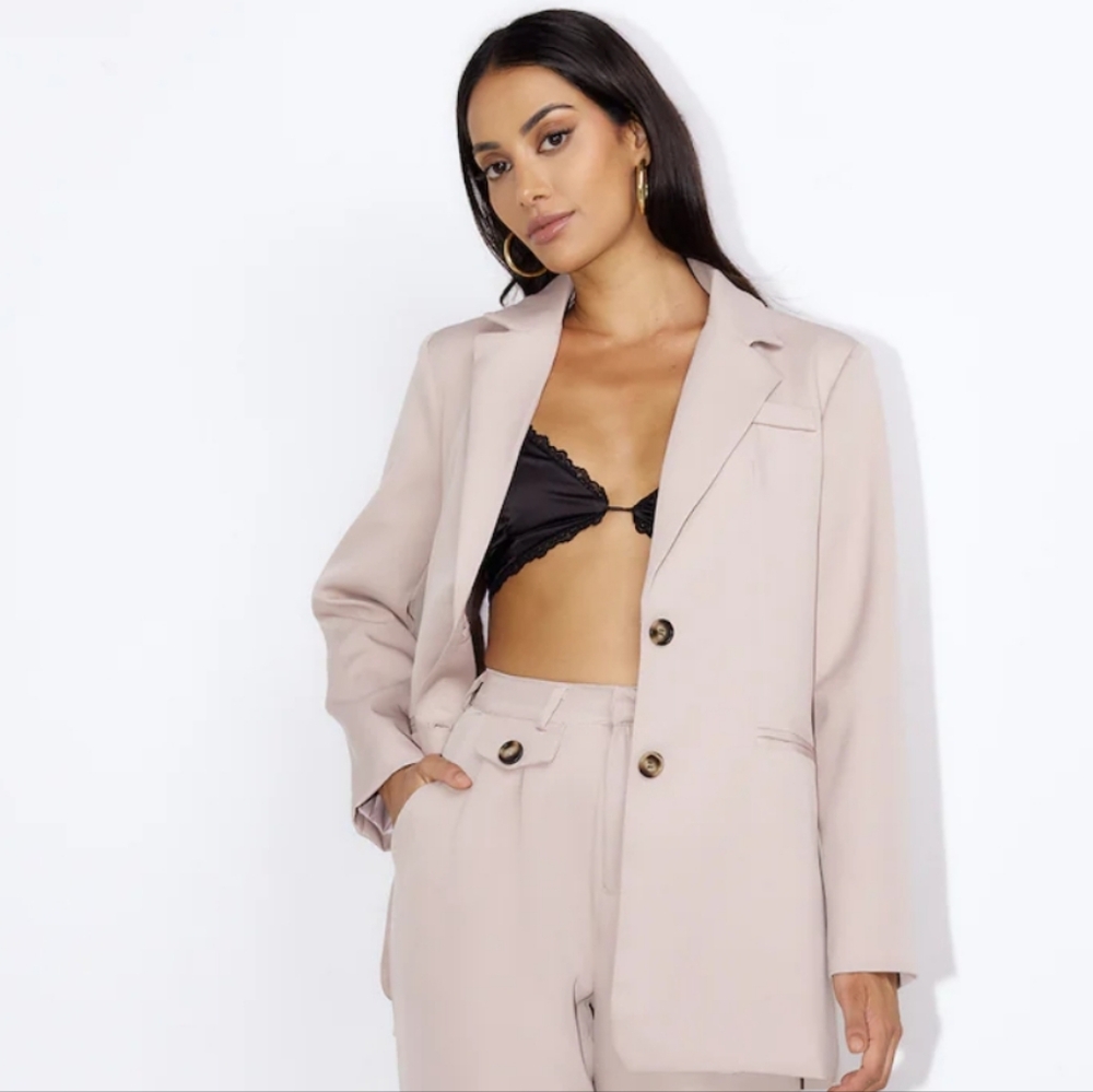 *NWT* Hello Molly Street Fashion Beige Blazer Size L